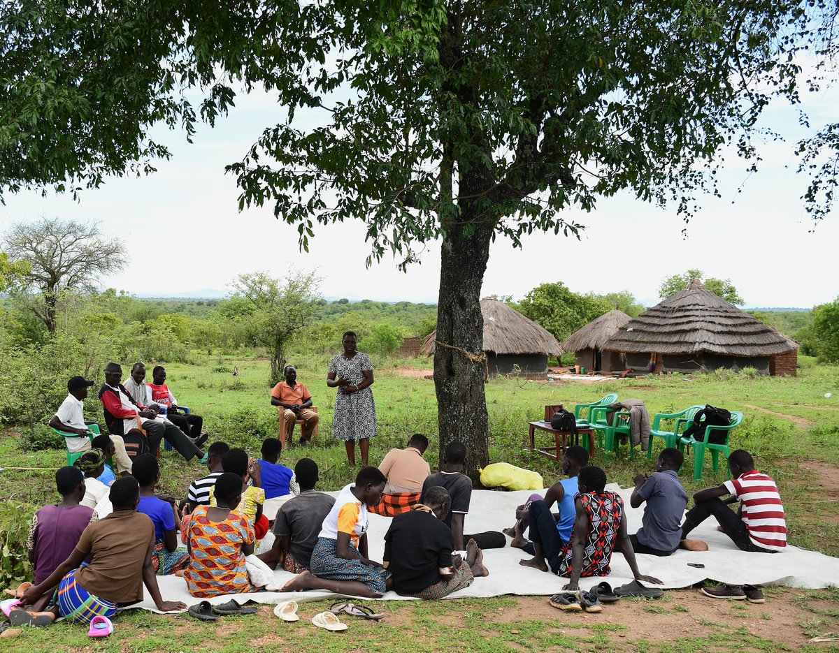 AFARD_UG's tweet photo. Healthy harvests require healthy families. In Nebbi, the CREMOV project dialogue helped men and women link climate action with home health. Households are now building cookstoves, planting trees, and sharing roles to prevent violence and ensure better nutrition. 
#CREMOV #Nebbi https://t.co/Nqt8te73mq