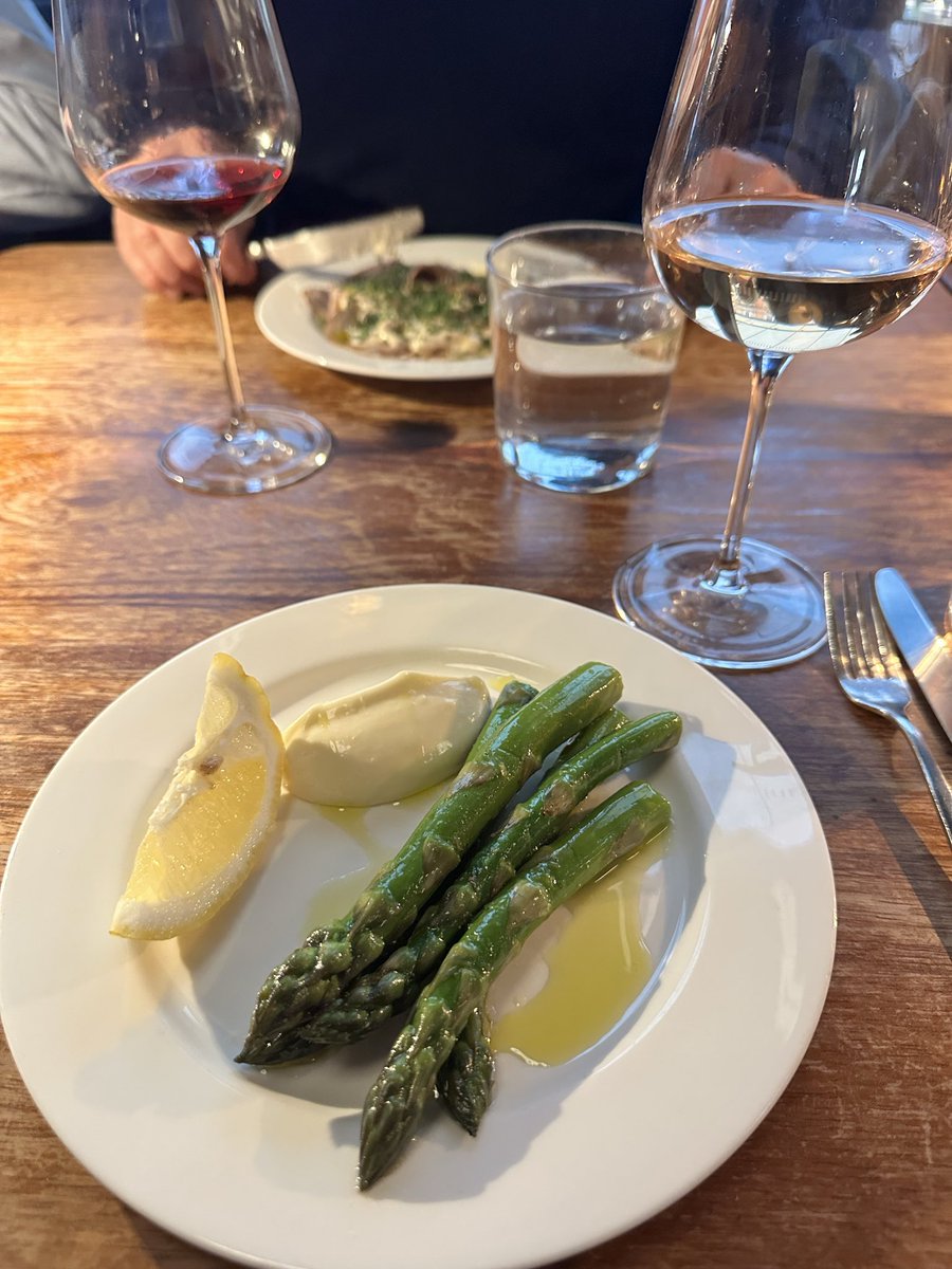 brown_newbold's tweet photo. Yesterday was such a great day — a full day of a private client partners’ strategy meeting followed by a lovely private client partners’ dinner. 
It was wonderful catching up with everyone &amp; aligning our vision for the firm. 

#PrivateClient #StrategyMeeting #Leadership #Teamwork https://t.co/ixhefU22Vo