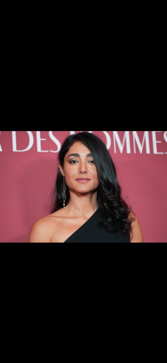 JohnnyNash77's tweet photo. Now we know, why the right hander.

Macron and Golshifteh, back channel.. https://t.co/P9tYk0t9XC