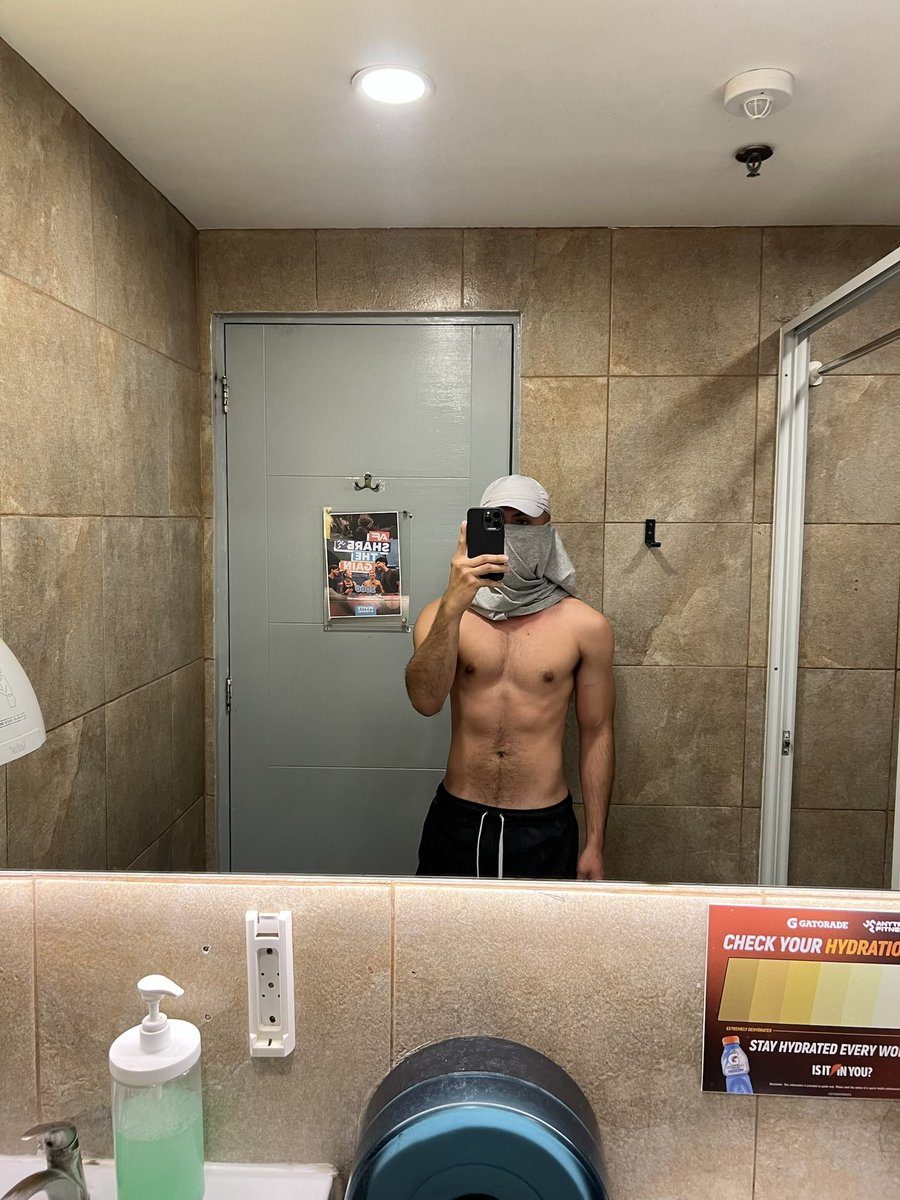 remoticontrol's tweet photo. Gym https://t.co/T80ynM5798