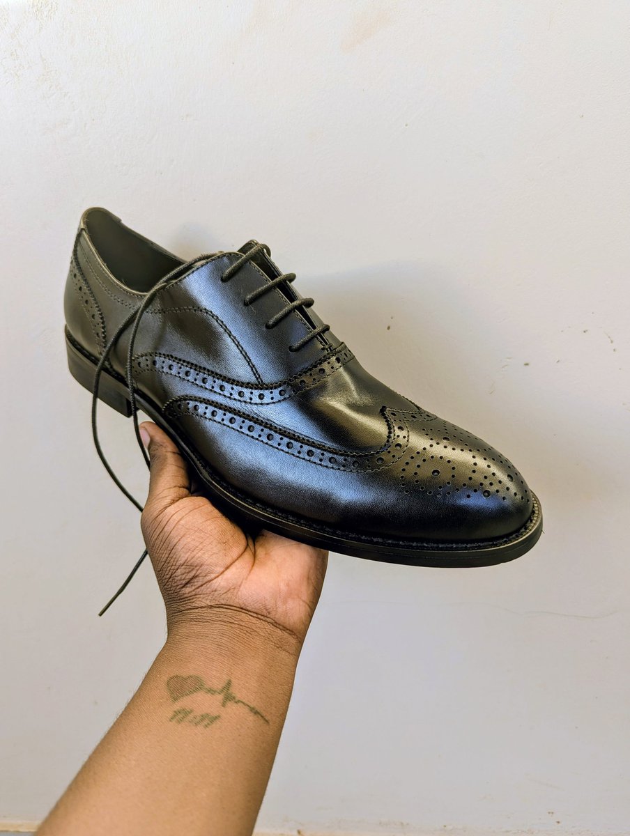 Some HIGH QUALITY descent shoes you might wanna have as a Man🔥