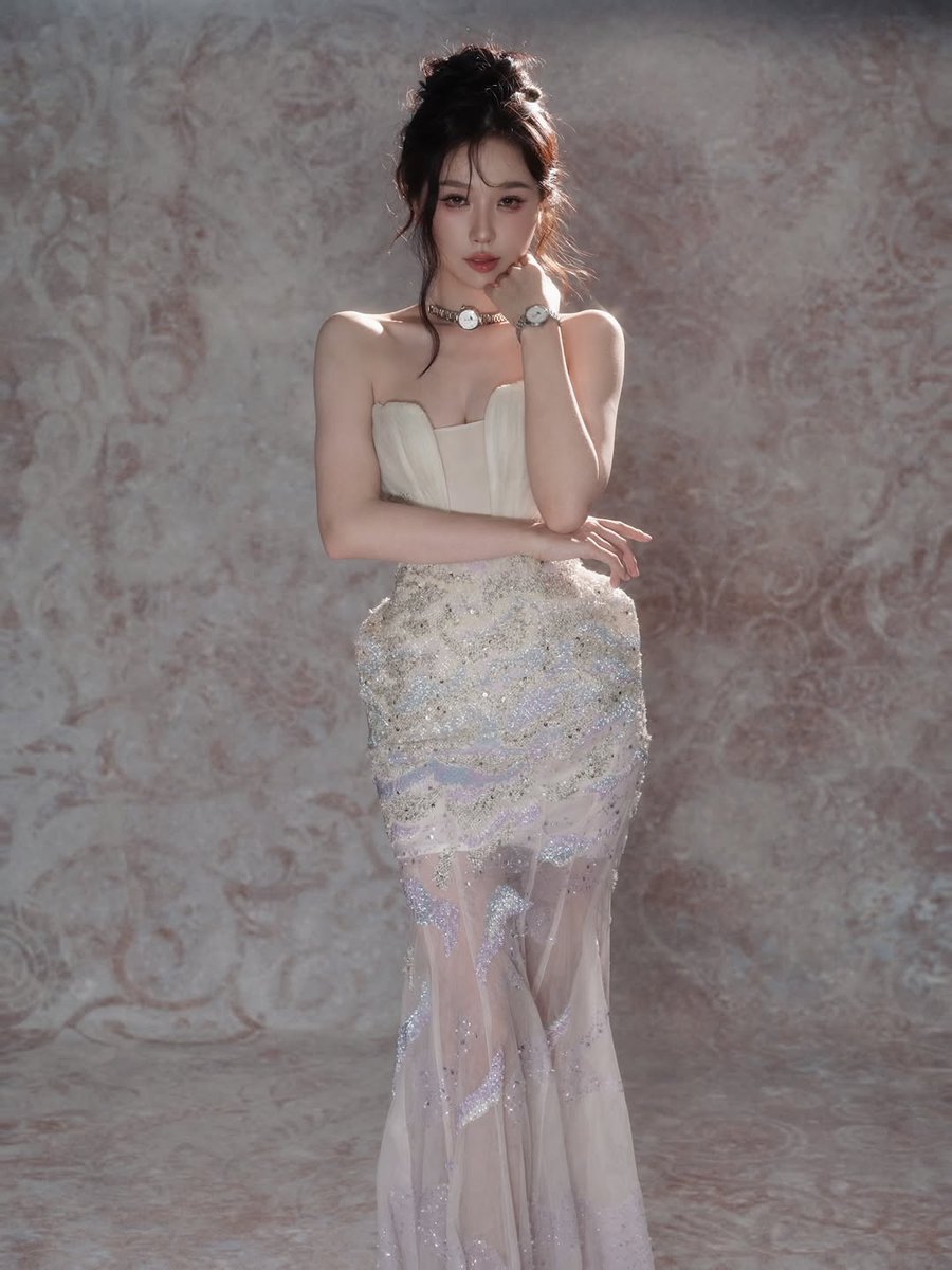 yu shuxin pics tweet media