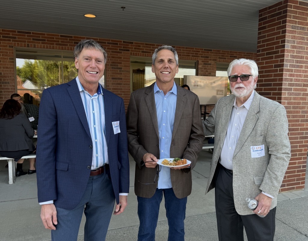 SCCAweb's tweet photo. A couple of moments with Charlie Nobles, Chuck Poss, Bob Glazer,  David Espinosa, Jon Preciado, and Sean at the Laborers Alumni Dinner a couple of weeks ago. https://t.co/kkP6Hfo787
