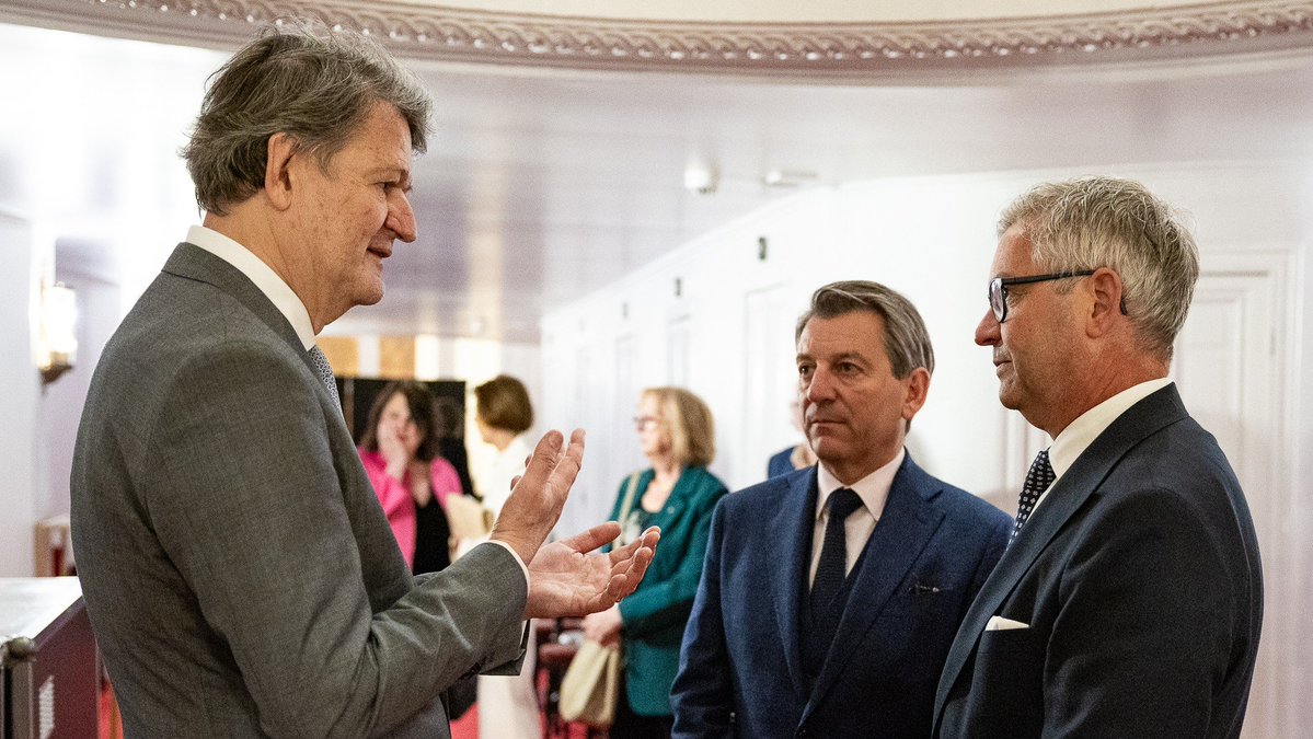 Austrian Embassy Brussels tweet media