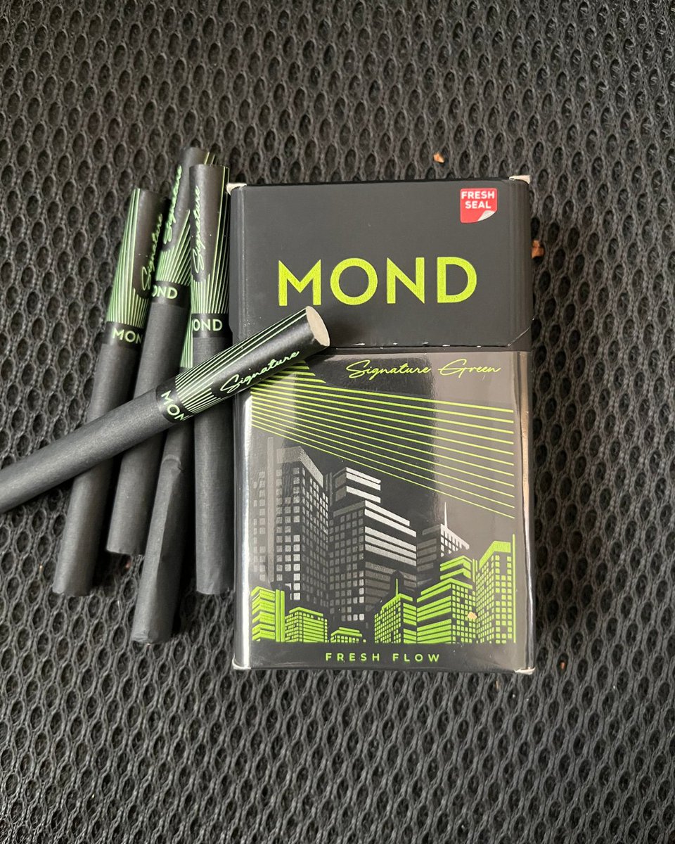 cyldoRan's tweet photo. 🖤💚 Mond Signature Green Fresh Flow มาแล��ว! บุหรี่ดำ ดีไซน์จัด กลิ่นสดชื่น Fresh Flow ไม่เหมือนใคร ✨
ราคา 50 บาท/ซอง 
 ทักมาเลย 👉 Line: @617hrkkr 
#Mond #บุหรี่นอก #บุหรี่นำเข้า #บุหรี่ต่างประเทศ https://t.co/dzP1TnqTp8