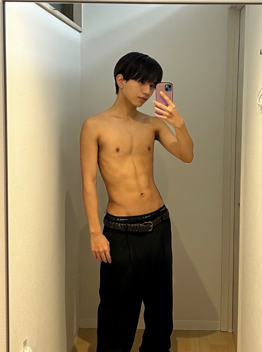 gokigentakeru's tweet photo. 新古典派経済学。Neoclassical economics。限界革命以降の限界理論と市場均衡分析を取り入れた経済学。数理分析を発展させたのが特徴。経済主体の最適化行動と需給均衡の枠組みで捉えパレートの意味での効率性によって規範的な評価を行う。 https://t.co/S6f8BRR213