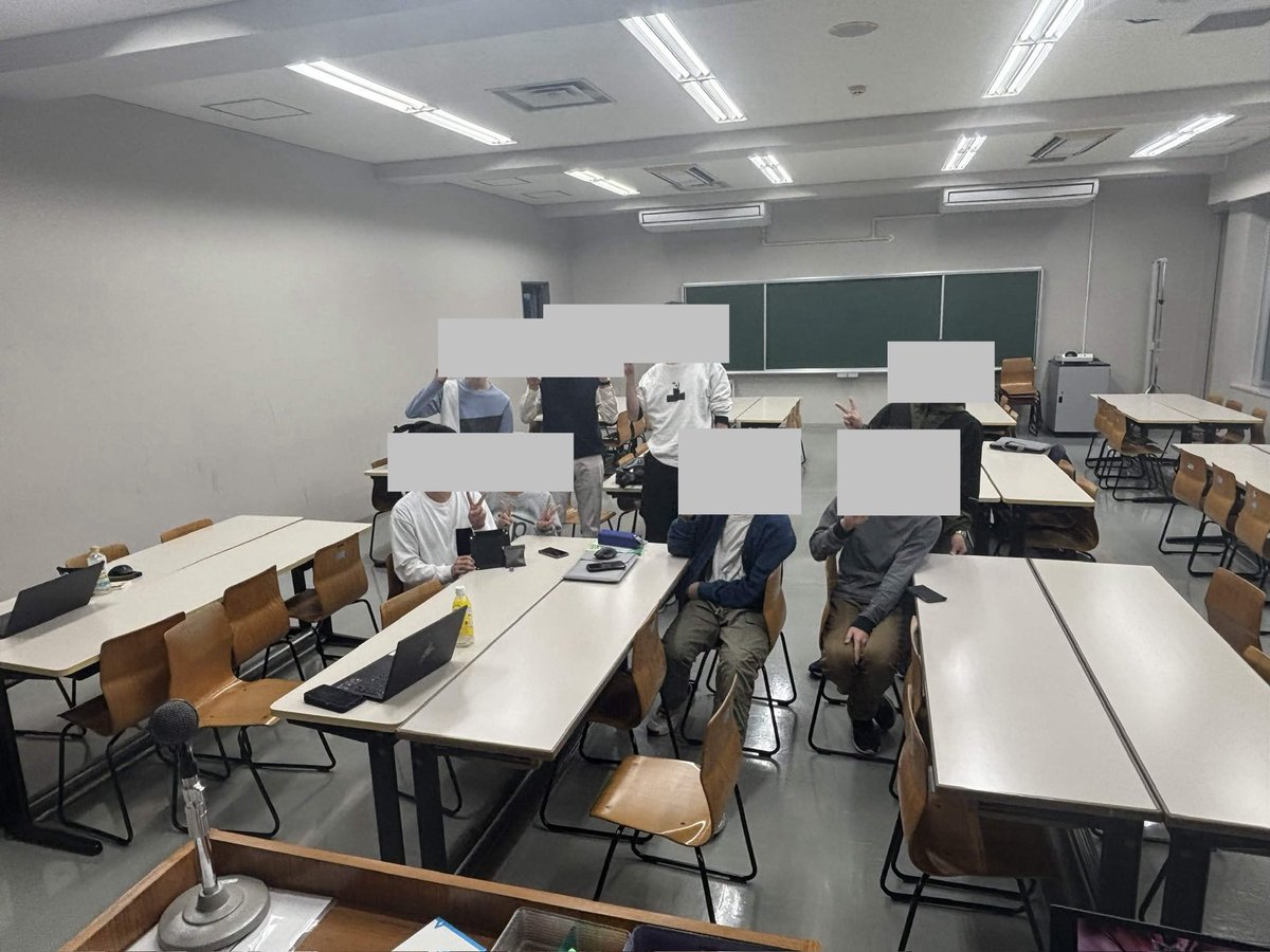 ryoki_gensokyo's tweet photo. 今日は新歓活動を兼ねて、東方永夜抄のスペルカード取得対決をしました。
東方原作はじめたての人が難スペルの取得に成功し、たいへん盛り上がりました！
これからの新サークル員たちの成長に目が離せません✨ https://t.co/FZ240xkCl9