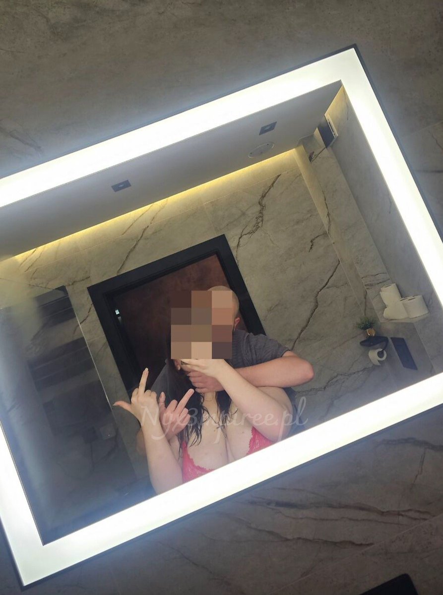 Nyx_3mp's tweet photo. Czy jest coś lepszego niż uległy cuckold? Wraz z Alfą przygarniemy zagubionych, samotnych i nowych w temacie cuckoldow<3

#Cuckold #master #alfa #domme #mistress #bwc #rogacz 

@rt_feet https://t.co/MkRInPr7nH