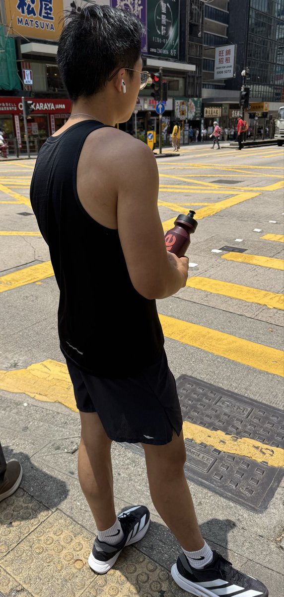sebastian tweet media
