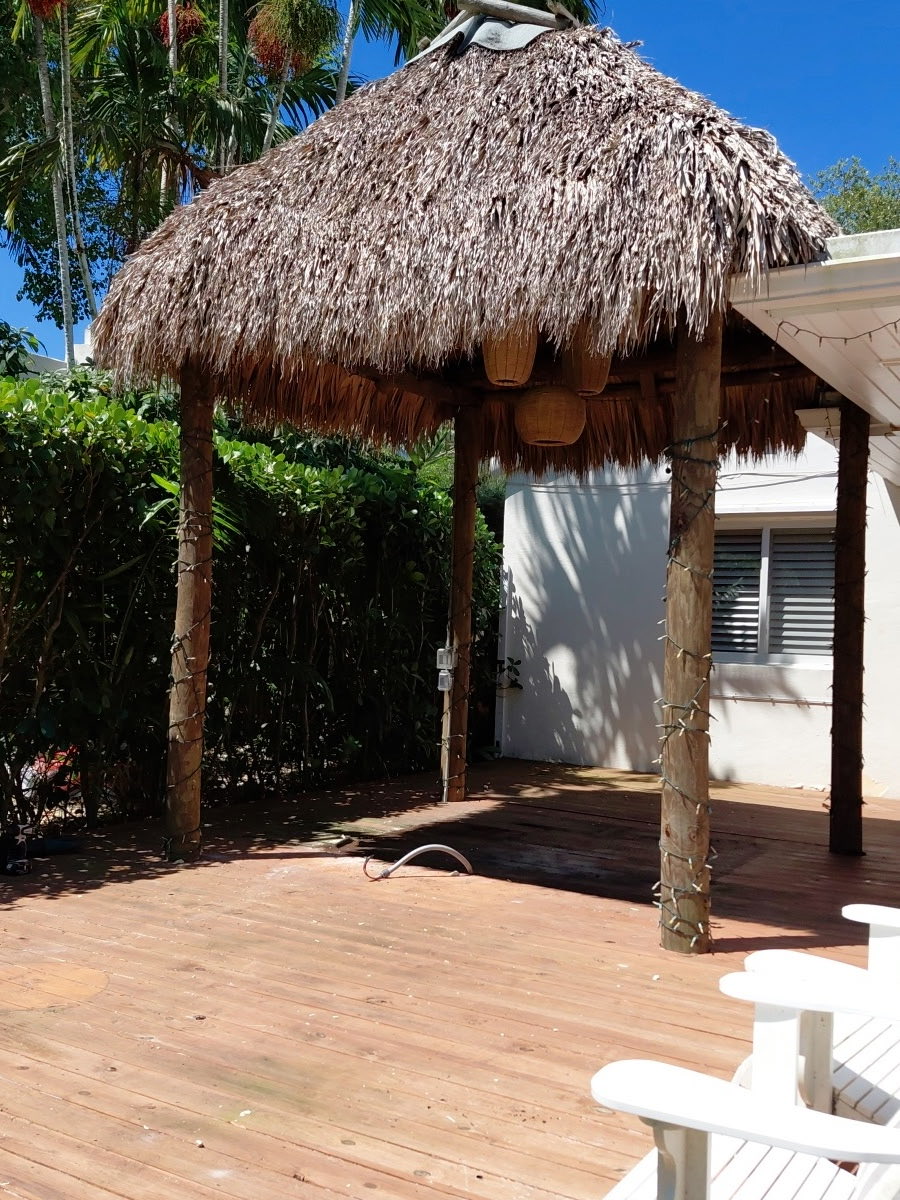 outjunk's tweet photo. If you have a hot tub you want/need to get rid of, don’t worry, just call us and we’ll take care of the demolition and the removal!
📲 305-433-0470 

#junkremoval #hottub #jacuzzi #hottubremoval #jacuzziremoval #miami #northmiami #miamidade #broward https://t.co/TDlT1YwDCz
