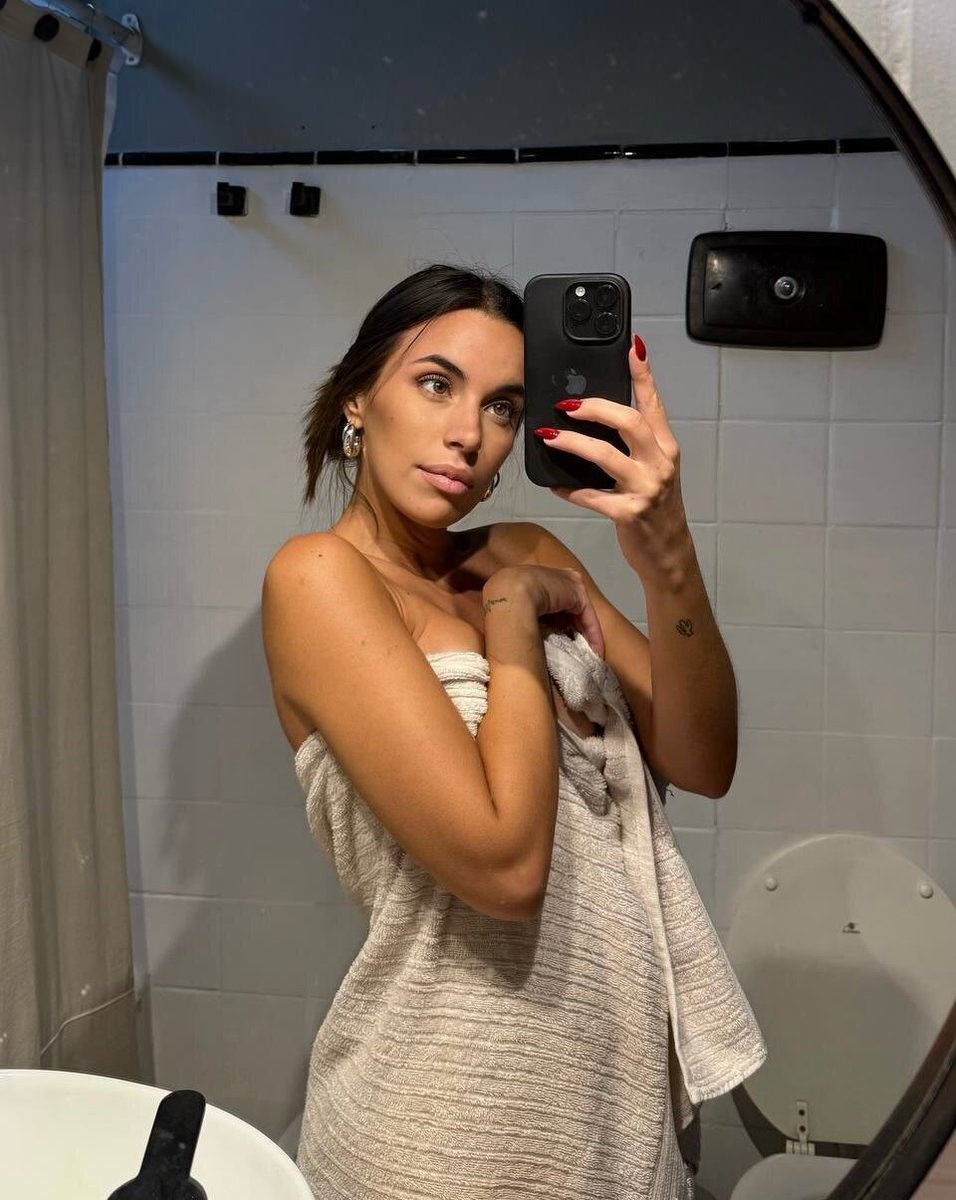 Alina aus Frankfurt tweet media
