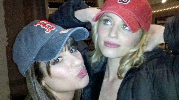 amelodyofsorts's tweet photo. let’s all start posting nsfw about achele #normalizeit https://t.co/nRzYNkqOOM