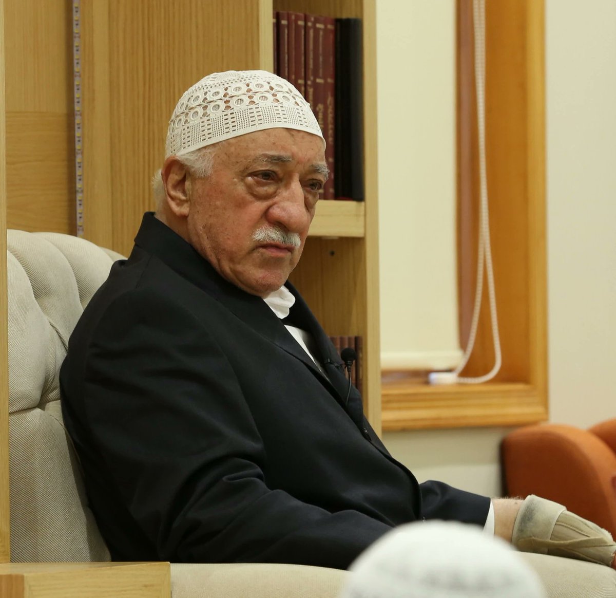 Rumi Forum tweet media