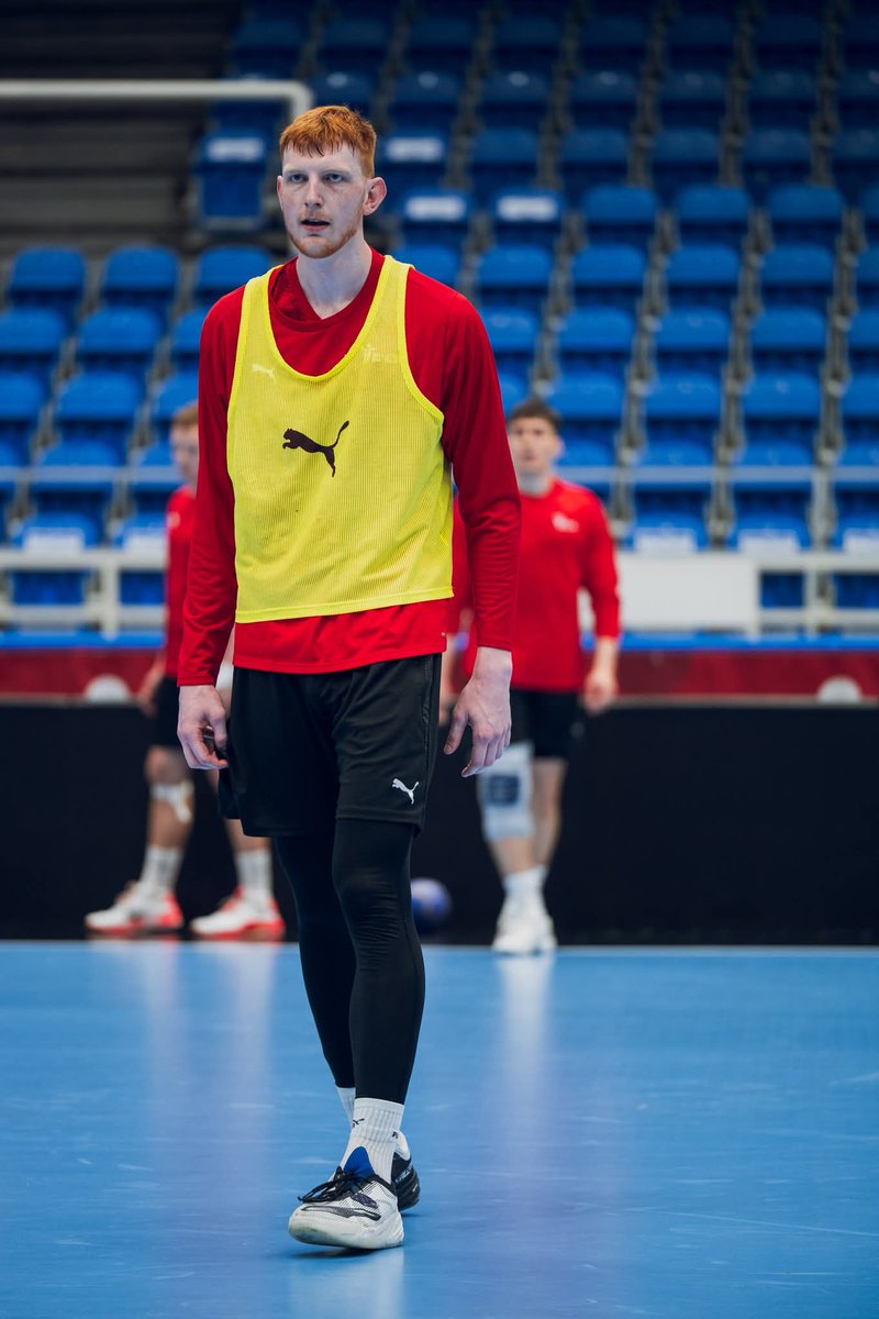 TalentPlzen's tweet photo. Ve 20 hodin se Česká reprezentace postaví Francii ✊️ Na zápas trénovali i naši dva zlatí hoši 🏅💪 #plzenmatalent https://t.co/mm4MhbjP2m