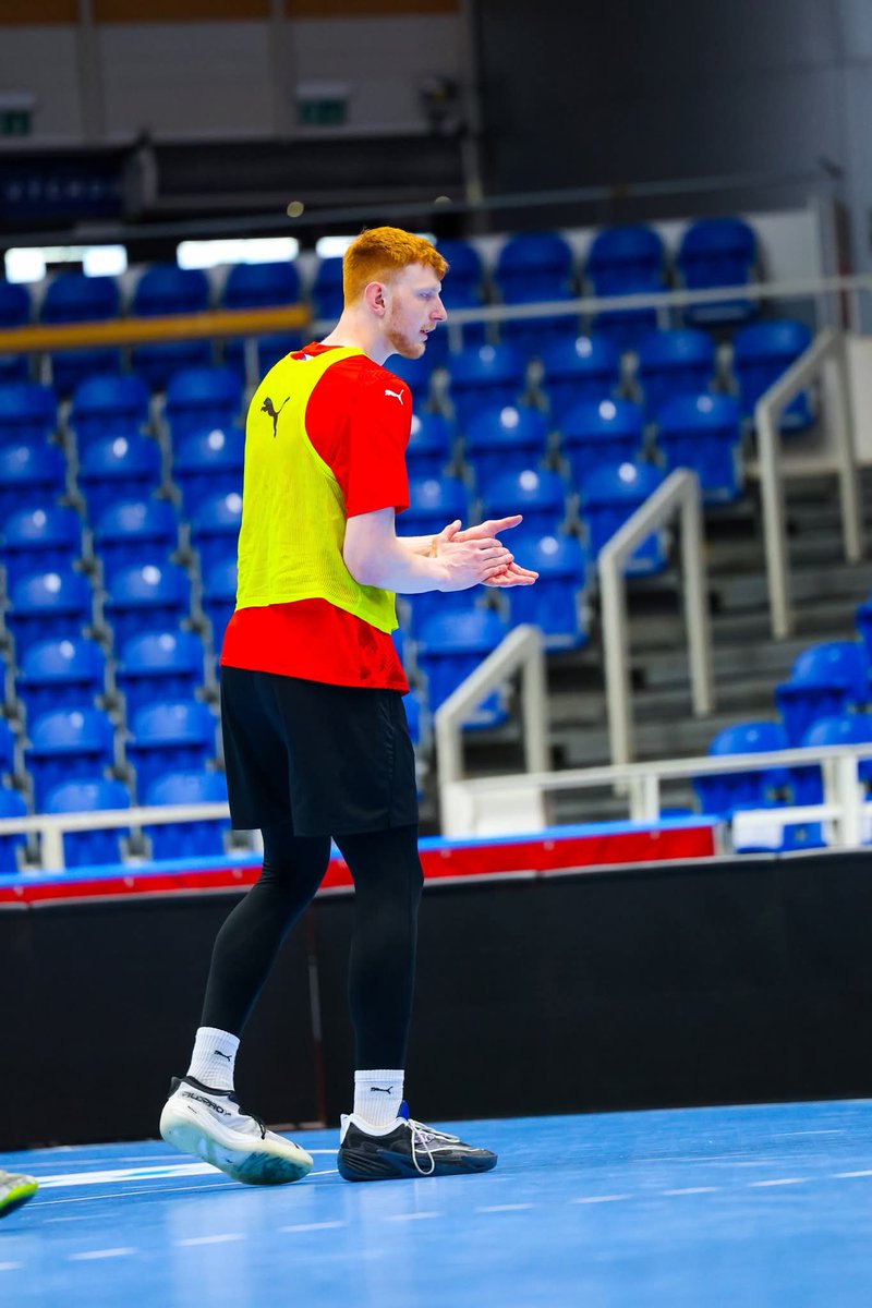 TalentPlzen's tweet photo. Ve 20 hodin se Česká reprezentace postaví Francii ✊️ Na zápas trénovali i naši dva zlatí hoši 🏅💪 #plzenmatalent https://t.co/mm4MhbjP2m