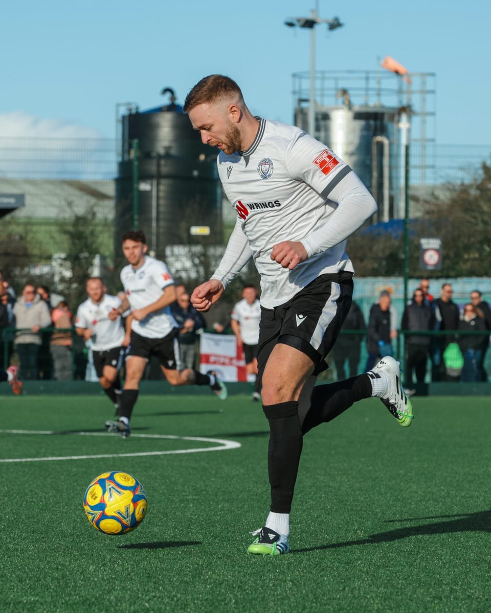 Portishead Town FC tweet media
