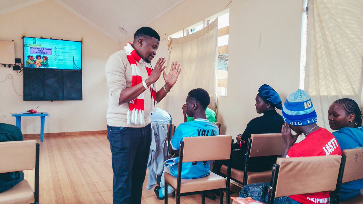 AmplifyhopeAfr's tweet photo. Today’s goal-setting training with out-of-school youths led by @Ceeloh was powerful and honest. Young people were challenged to believe in themselves, set clear goals, and see possibilities beyond their current situation. Small steps can still change lives. 💙 https://t.co/TKDYpKPlTt