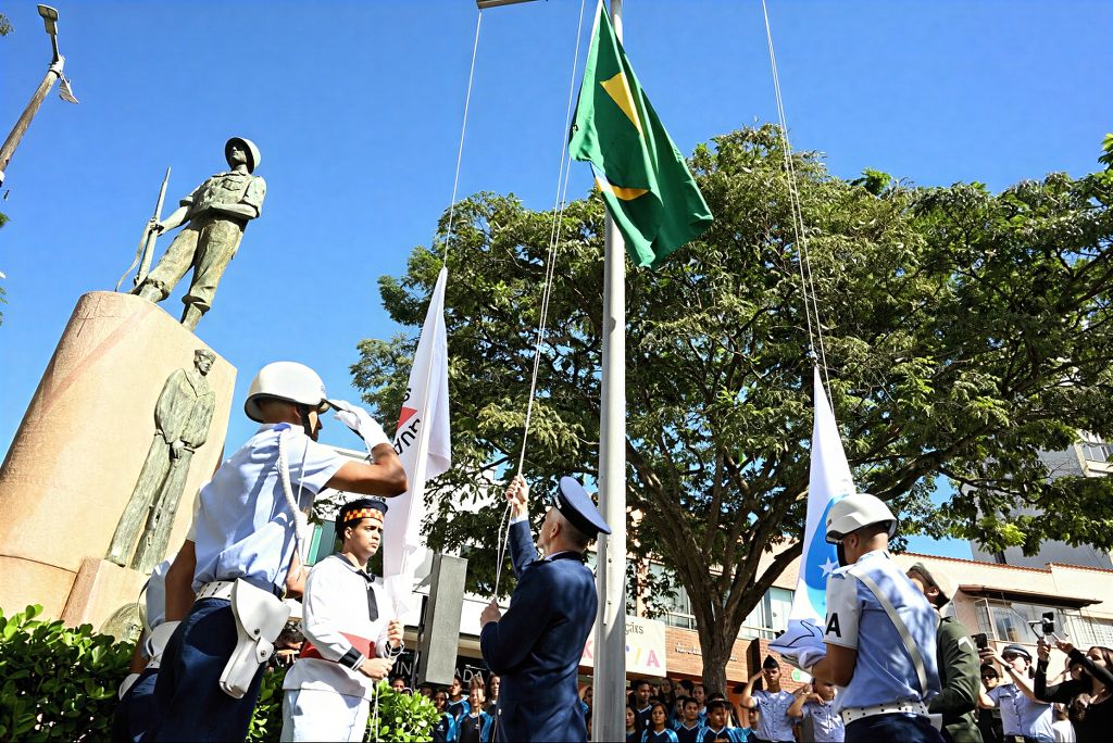 sentandoapua's tweet photo. EPCAR celebra os 81 anos do Dia da Vitória com homenagens a ex-combatentes da FEB em Barbacena - Força Aérea Brasileira -https://t.co/aXfyOKe6vD
#SentandoAPua #HistóriaMilitar #FAB #DiaDaVitória #EPCAR #AviaçãoMilitar #ForçaAéreaBrasileira https://t.co/Amudru8YJl