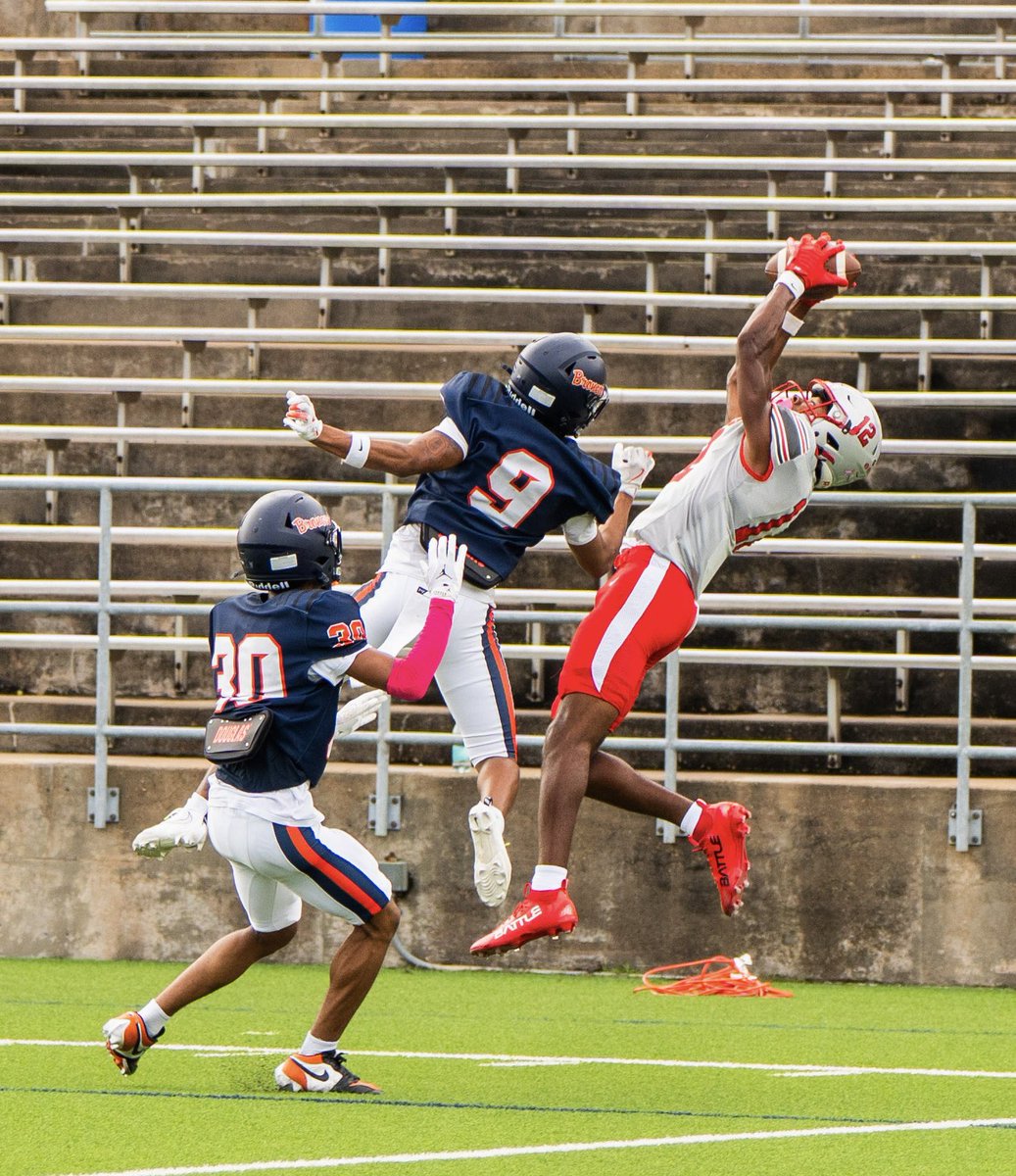 ethan_2027's tweet photo. Go get it

#WideReceiver #WR #TexasHSFootball

@MickensJay @TheProtectUCrew @chasek_52 @boutte_timothy @TravisFootball @theBeast_squad @coach_crumedy @JayArnoldTX https://t.co/iux7BOKUm6