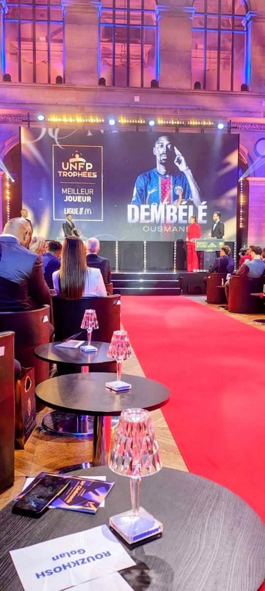 GRKGallery's tweet photo. MEILLEUR JOUEUR DE LIGUE 1  MEILLEURE JOUEUSE DE #D1 Trophées UNFP réalisés par l'artiste GHASS @GhassRouzkhosh
👉 OUSMANE DEMBÉLÉ 
👉MELCHIE DUMORNAY https://t.co/PPLVOizNWo