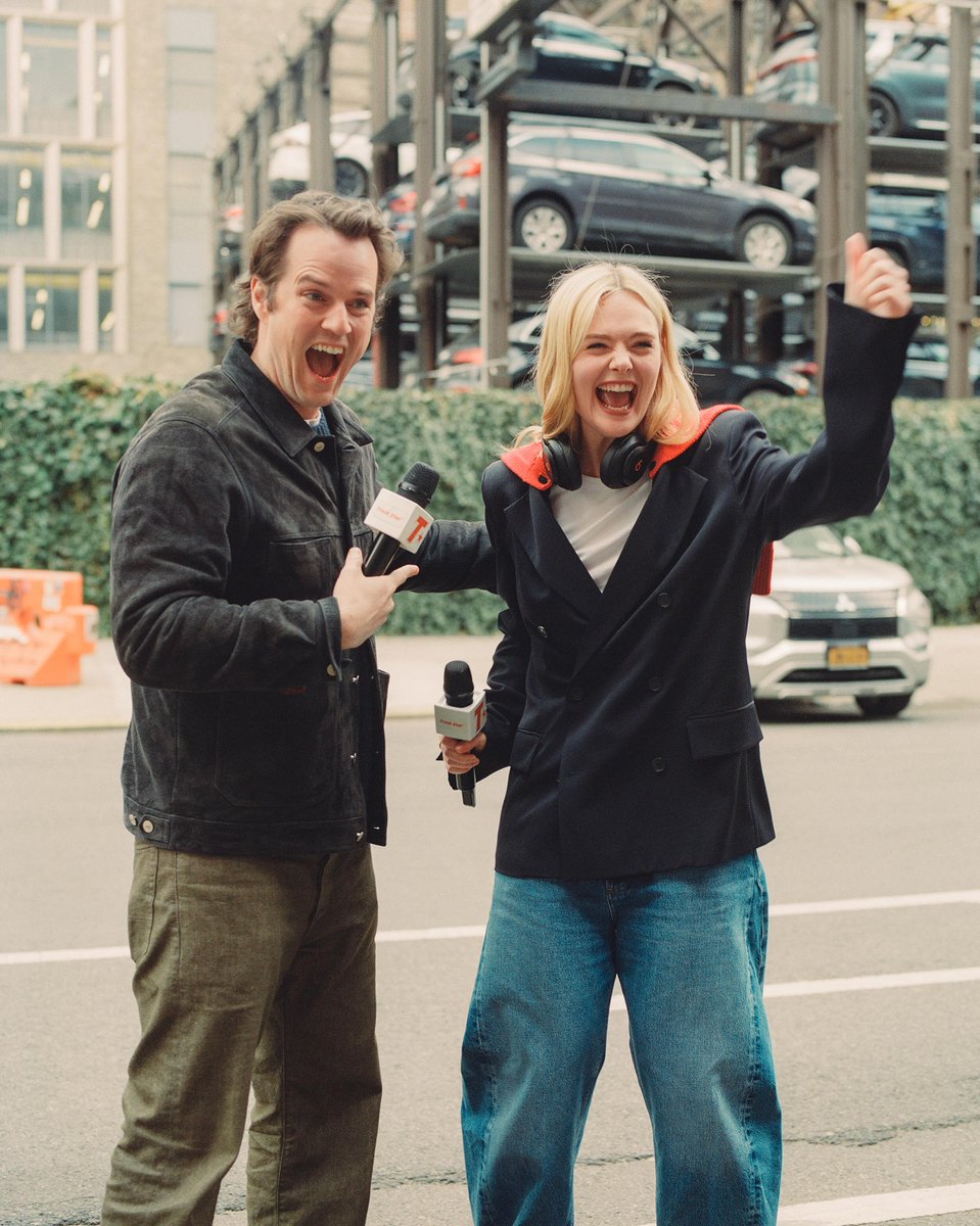 Elle Fanning Central 👽 tweet media