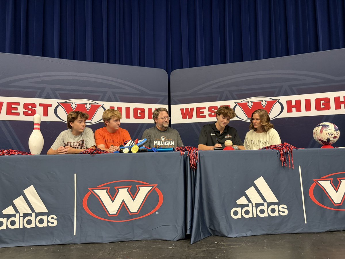 WestRebels_BSB's tweet photo. Congratulations to senior RHP Griffin Smith on signing with @BuffsBB to continue his baseball and academic career at the next level. Excited to see what you’ll accomplish at the next level!

@_GriffinSmith_ 

#GoBuffs | #MarbleCityBoys | #RebsBSB🔵🔴⚾️ https://t.co/DxmbIrTEKR