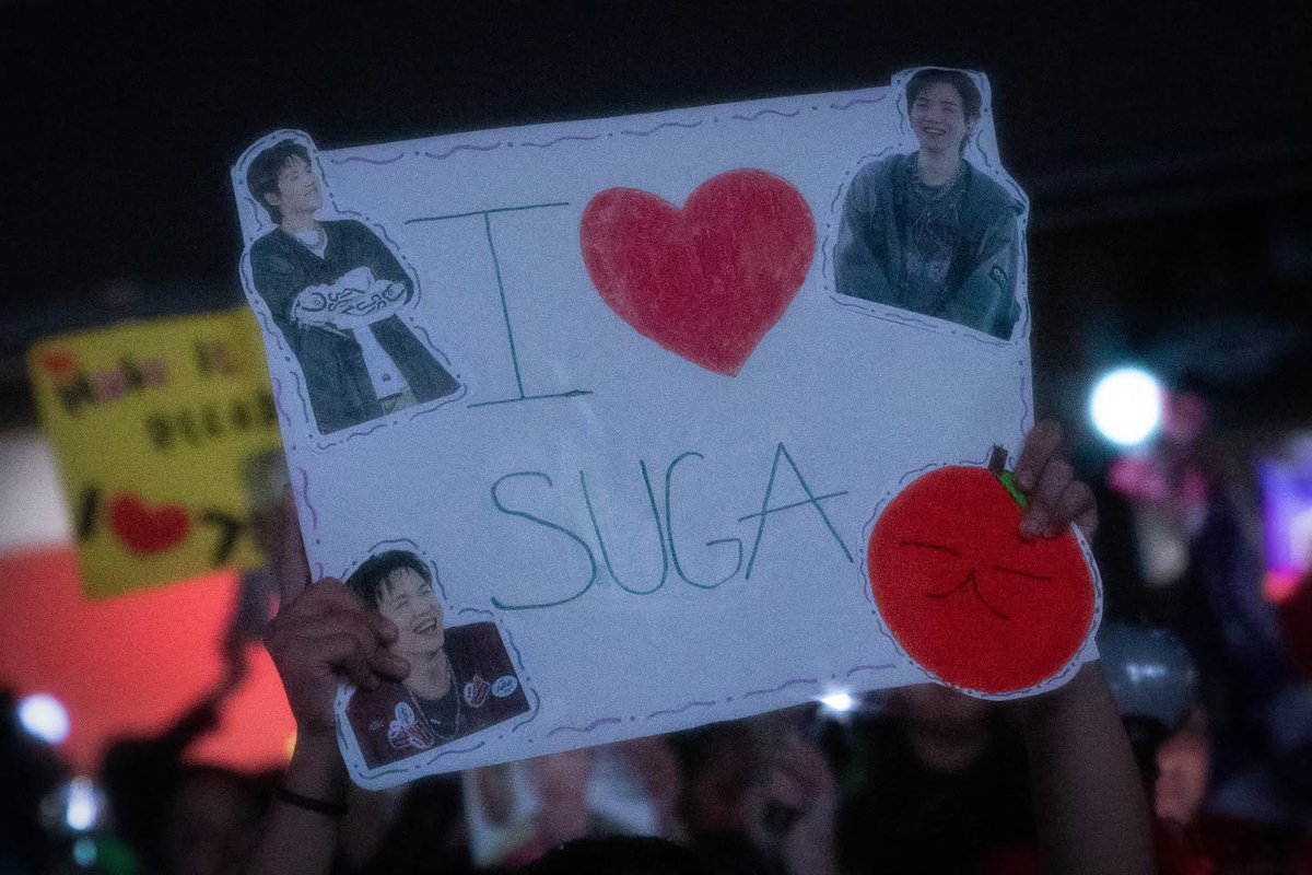 ArmyPowerMex's tweet photo. [ INSTAGRAM 📸] #SUGA #BTS 

Nuevo post de Yoongi en Instagram 

"MEXICO CITY" 

1/2 @BTS_twt https://t.co/K2J7bL6vlR