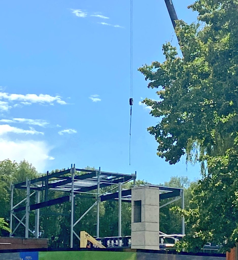 ChessingtonBuzz's tweet photo. Plenty of activity this week over at the former Wild Asia site and future home of Minecraft World in 2027
The show building is taking shape shrouded in celestial light ☀️
#ProjectRoundtable https://t.co/u15K9PAR8R