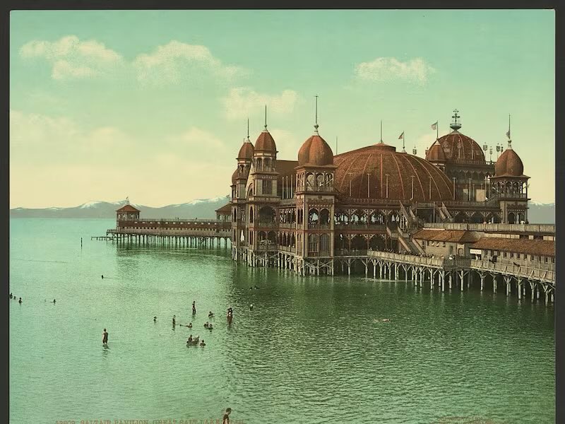 luusssso's tweet photo. When it came to architecture, the United States was once a nation full dreamers

Never forget what is possible https://t.co/u9EFErFuFP