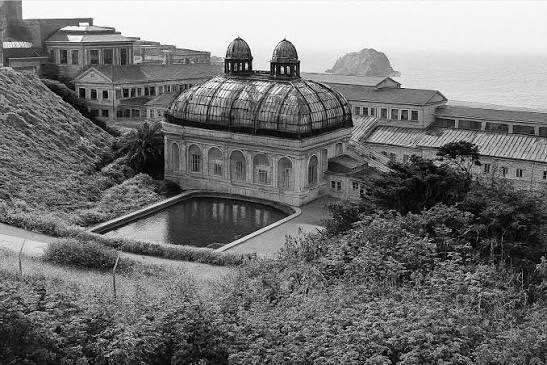 luusssso's tweet photo. When it came to architecture, the United States was once a nation full dreamers

Never forget what is possible https://t.co/u9EFErFuFP
