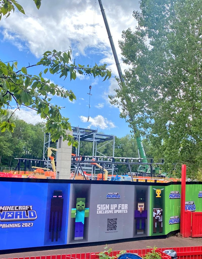 ChessingtonBuzz's tweet photo. Plenty of activity this week over at the former Wild Asia site and future home of Minecraft World in 2027
The show building is taking shape shrouded in celestial light ☀️
#ProjectRoundtable https://t.co/u15K9PAR8R