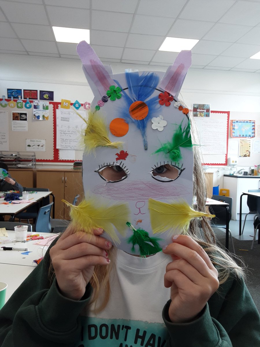 Mr_HogarthYPS's tweet photo. Today 4H explored Maya masks. After learning about their importance in Maya culture, we designed and created our own masks. Fantastic creativity on show! @YpsHistory https://t.co/qIVGlB7dNM