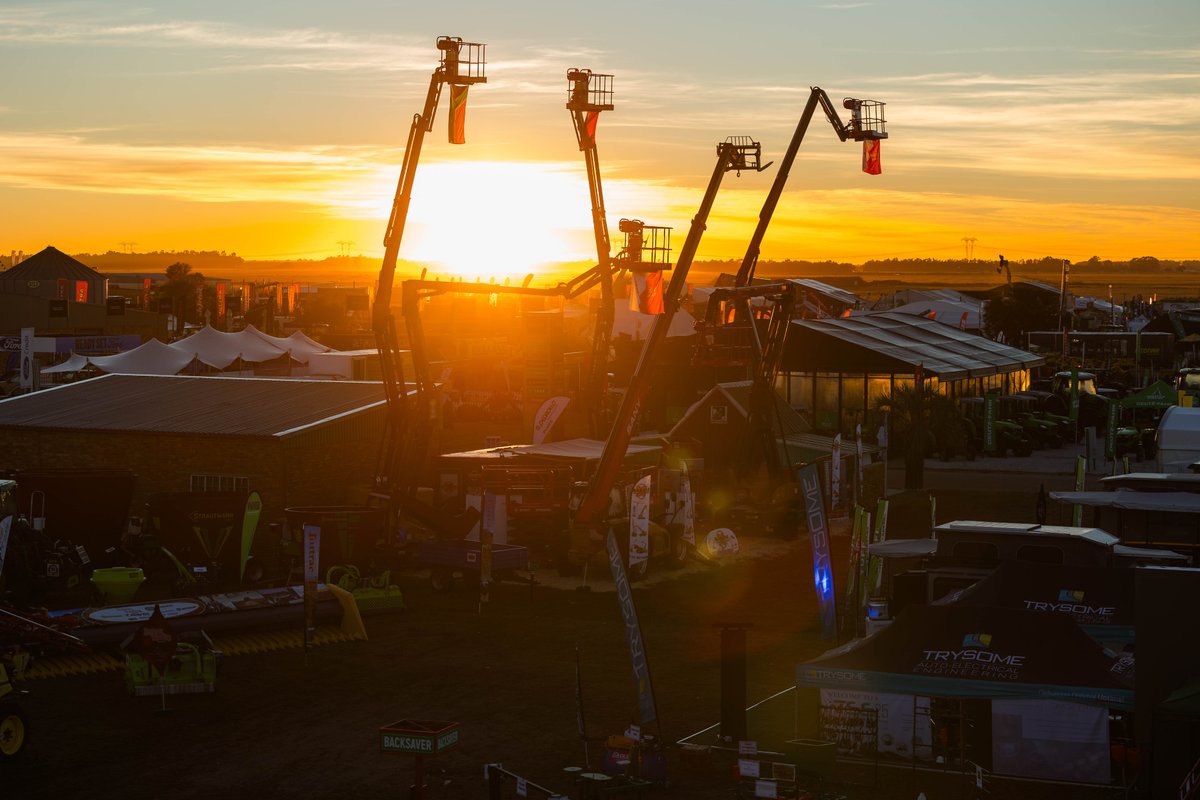 GrainSA's tweet photo. Day 2 at #NAMPO2026 highlighted important conversations around FMD, water security, biofuels and the future of South African agriculture.
Innovation, resilience and collaboration remain at the heart of the industry.
#GrainSA #NationInConversation https://t.co/xmrmCbW9LM