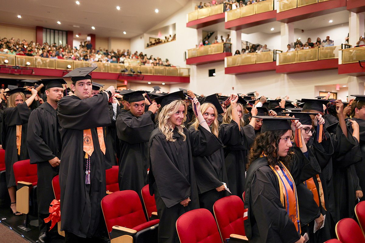 SFSCAlumni's tweet photo. Yesterday, the SFSC Alumni Association celebrated with our graduates. We shook their hands, we celebrated with music and fun, and we welcomed the Spring of 2026 class to the Alumni Association.

Check out the pictures – tag your graduate!
https://t.co/1m1DGLJt5I https://t.co/5c53pmreDb