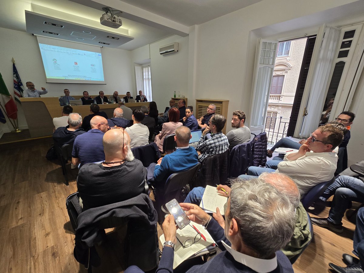 fai_cisl's tweet photo. #Industria #alimentare: oggi il Coordinamento nazionale Fai-Cisl, Flai-Cgil e Uila-Uil del Gruppo #Ferrero ha approvato la piattaforma per il rinnovo del contratto integrativo per il quadriennio 2026-2030, al termine di un percorso di confronto e partecipazione costruito attraverso le assemblee svolte nelle ultime settimane con le lavoratrici e i lavoratori.
👉 Partecipazione, qualità del lavoro, diritti, organizzazione, valorizzazione delle professionalità, nonché la redistribuzione della ricchezza prodotta per aumentare anche il valore del premio di partecipazione ad obiettivi, saranno al centro del confronto con l’azienda: l'obiettivo è quello di costruire un accordo capace di guardare in modo virtuoso al futuro del Gruppo e delle persone che vi lavorano in Italia, circa 7500 dipendenti tra sede, stabilimenti e forza di vendita.
#lavoro #agroalimentare #partecipazione #contratti #sindacato