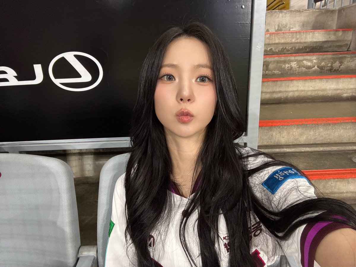 Yujinators🐰 tweet media