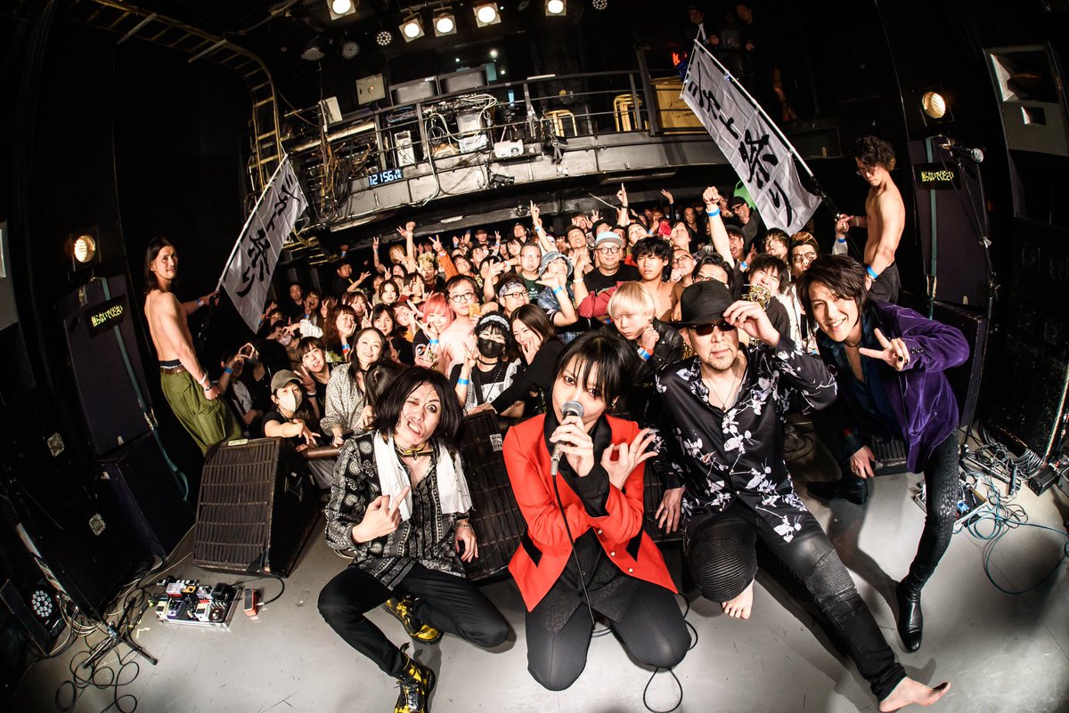 助っ人集団　石井ジャイアンツ SHIBUYA GARRET LIVE DVD Amazon Musicで助っ人集団☆石井ジャイアンツの繰り返す日々を再生する