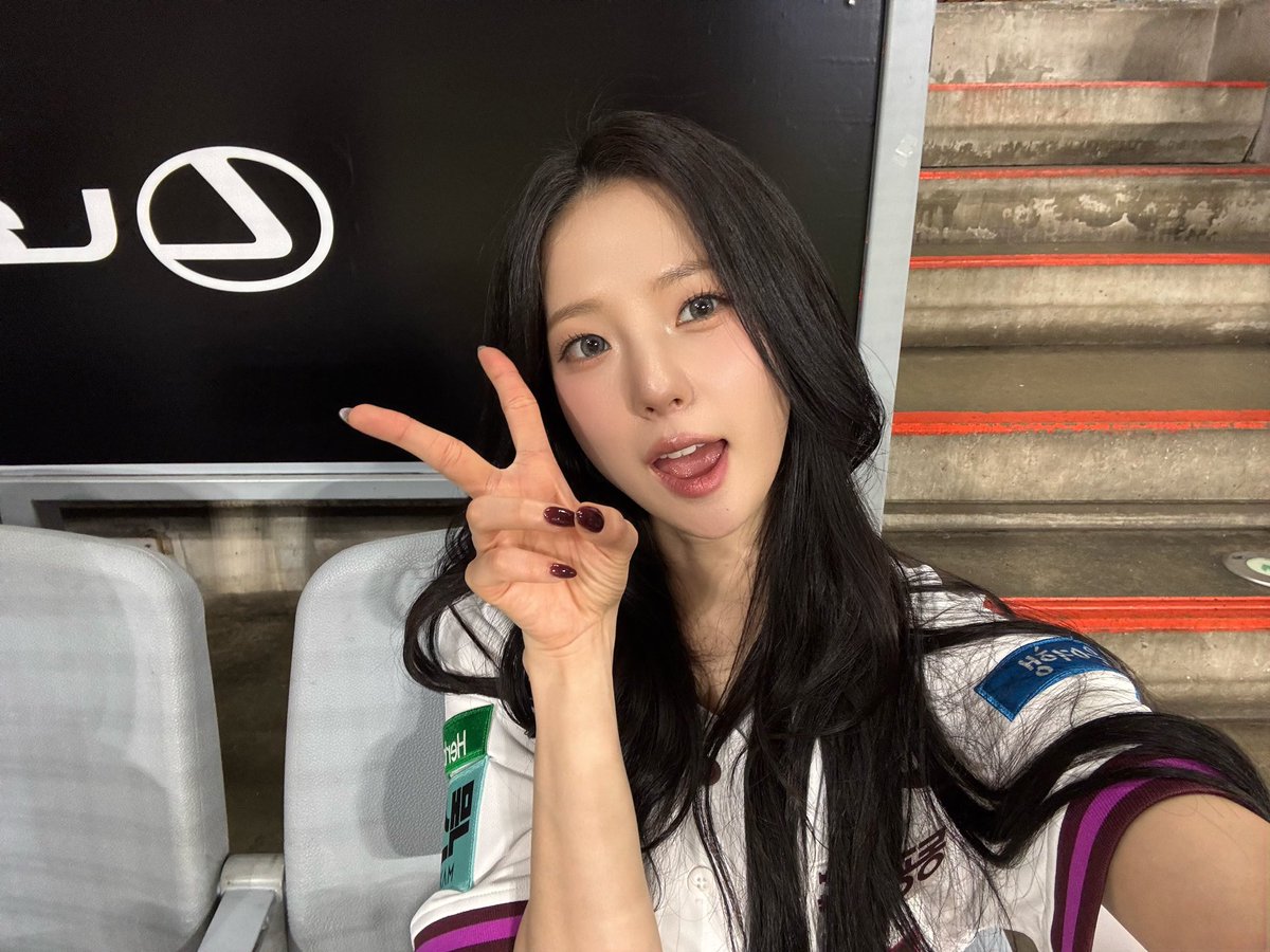 Yujinmode tweet media