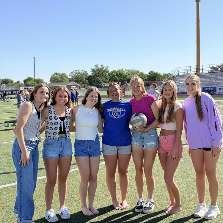 nphs_bulldogs's tweet photo. End of year fun at NPHS! Thanks for a great year students. You are amazing!! https://t.co/HsJTT1UmDN
