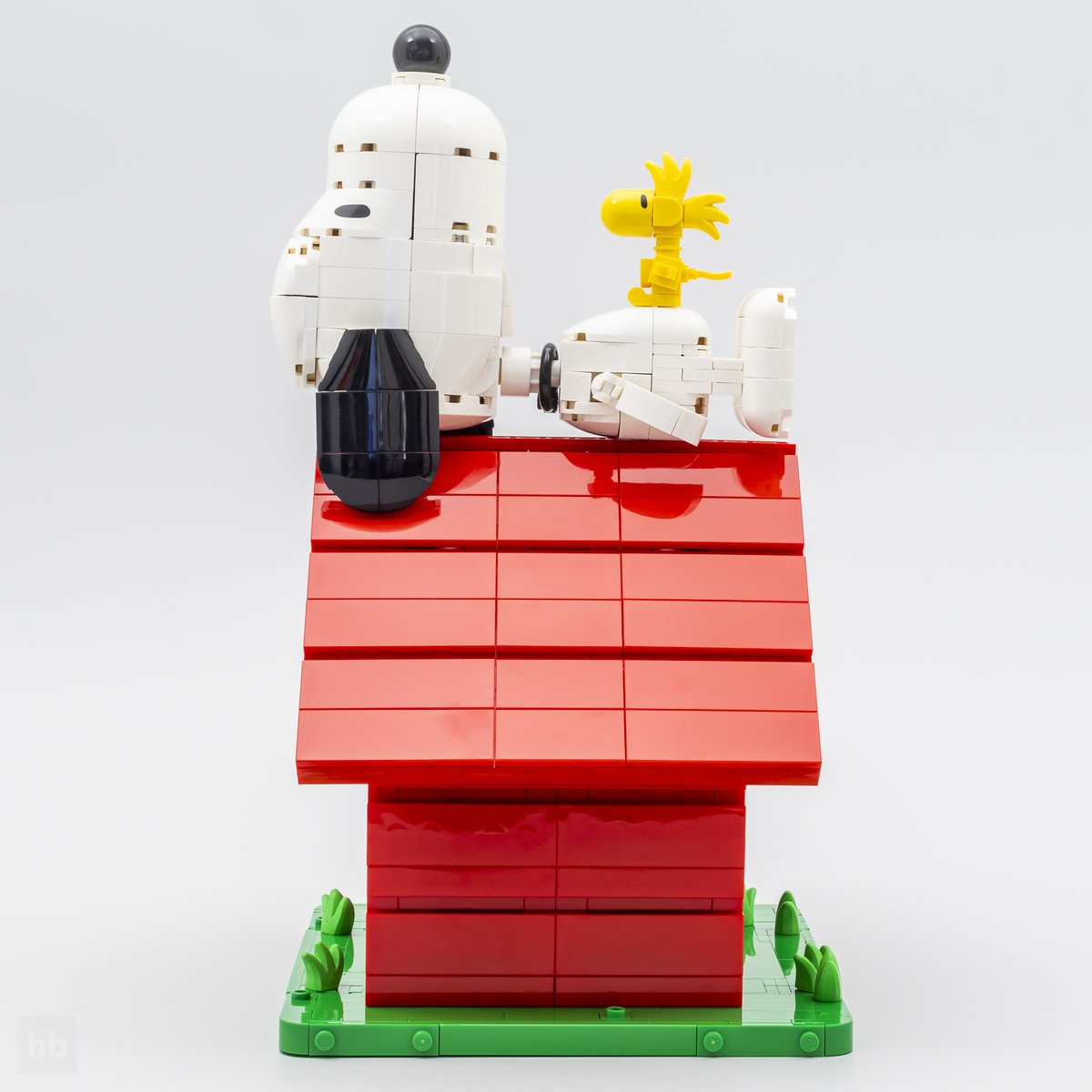 hothbricks tweet media