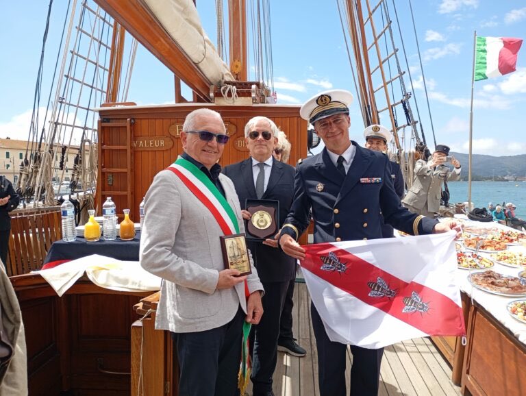 French defense attaché in ITALY - Ufficio militare tweet media