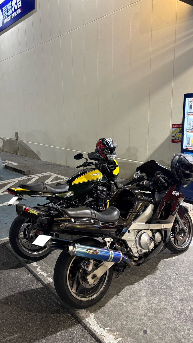 あず tweet media