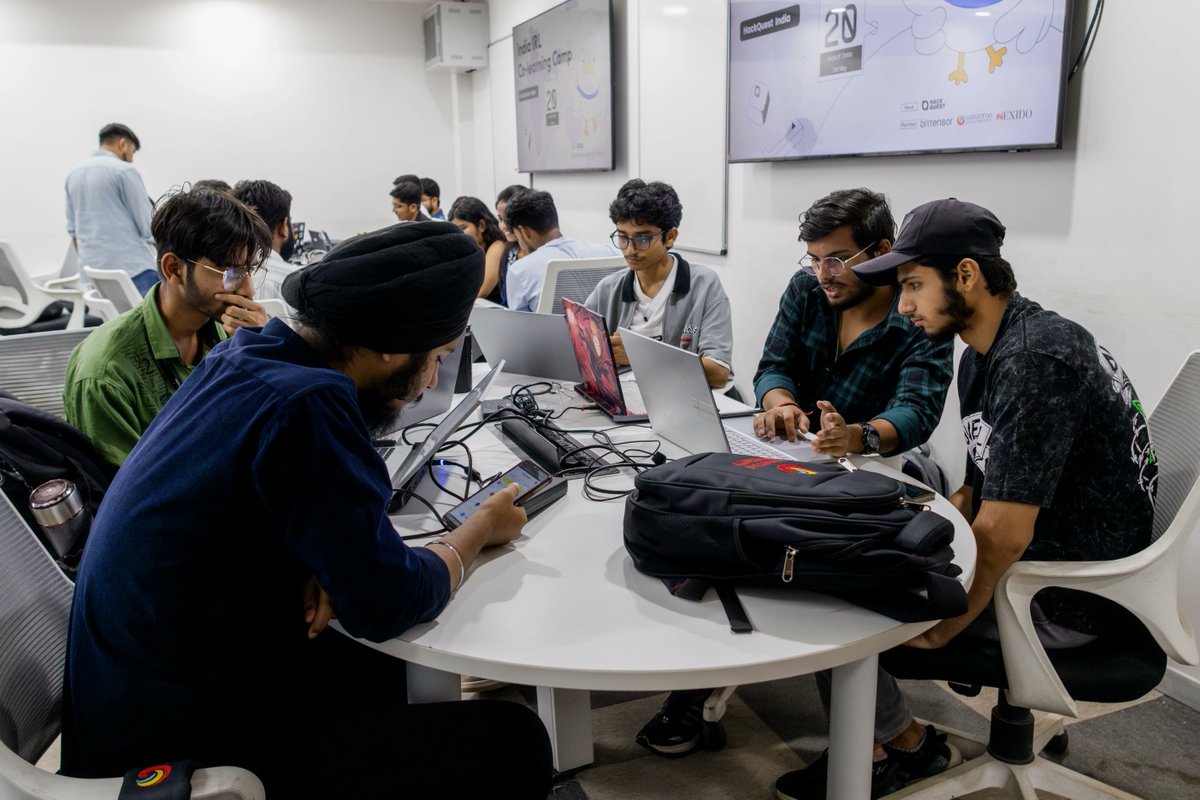 HackQuest tweet media