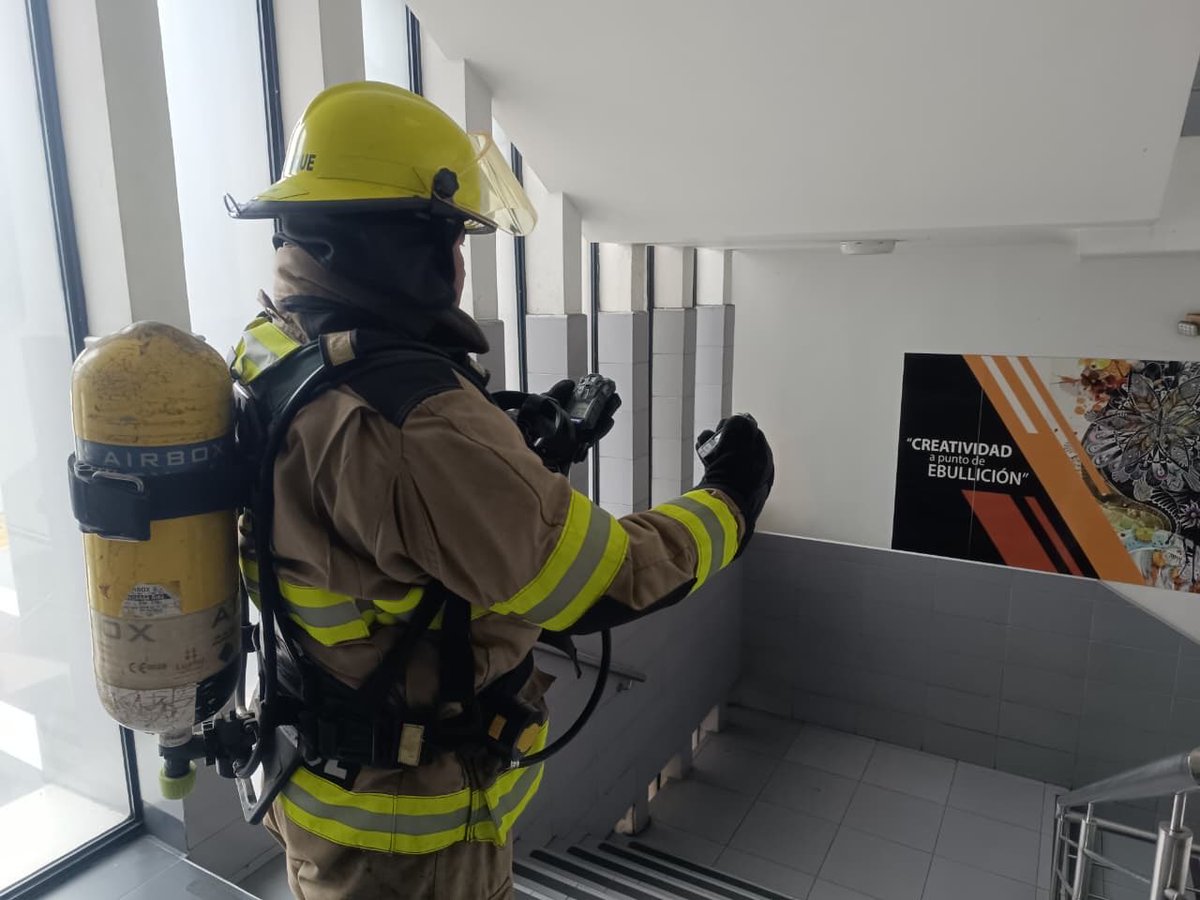 Bomberos Guayaquil tweet media