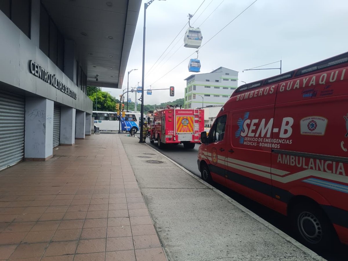 Bomberos Guayaquil tweet media