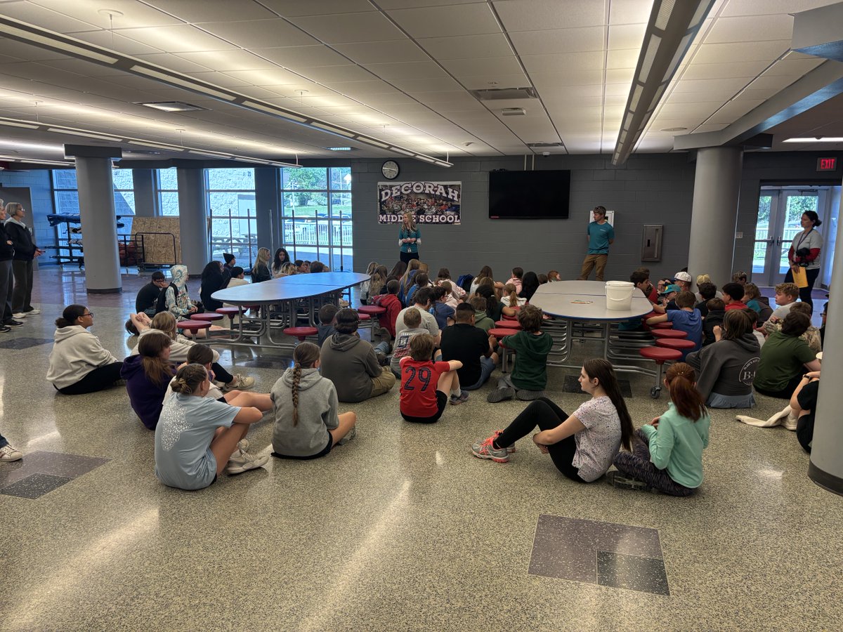 Decorah_MS's tweet photo. Getting ready for the annual “Water Walk” in 7th grade.  Students have been raising money to purchase the 8th well from DMS to be built in Africa, and will now walk the equivalent distance that kids their age would need to walk to secure clean water without these wells. https://t.co/n4RyGIJEjt