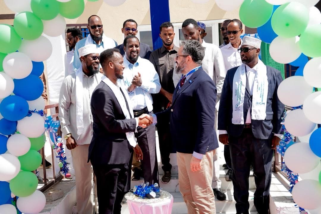 Abdifatahmukta's tweet photo. As the Minister of Information of the Jubaland, I am pleased to inaugurate the new Radio Kismayo building. The station will cover up to 120KM, strengthening public awareness, GOV communication, and media development. I thank @iom_somalia the UK, and Denmark for their support. https://t.co/MRUtWXQpAj