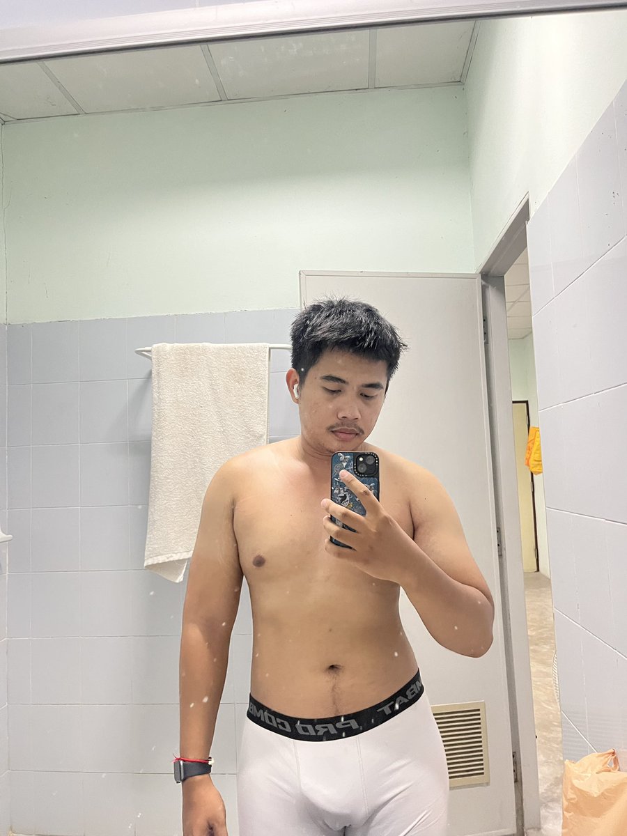 ลองกองไม่ชอบกินปลา tweet media