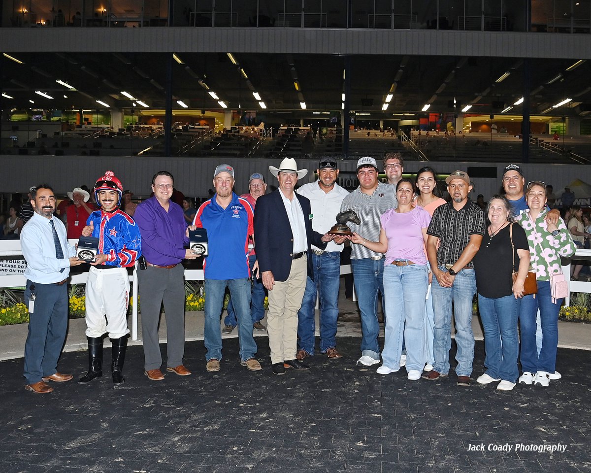 Sam Houston Race Park tweet media
