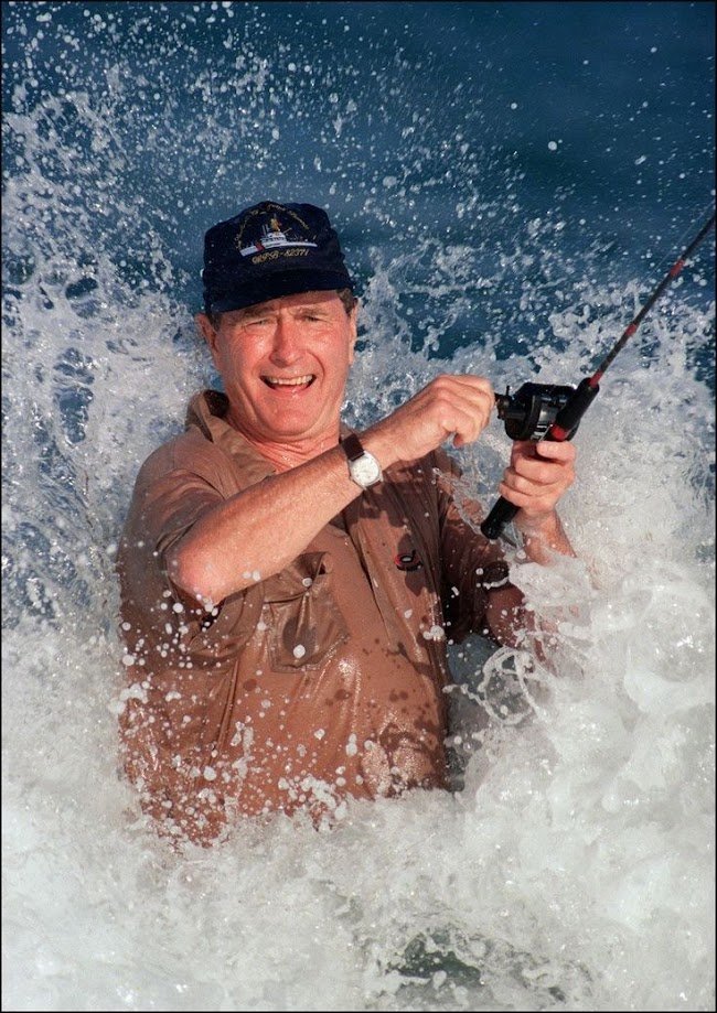 c_spanjunkie's tweet photo. Frutiger Aero George HW Bush https://t.co/kWyj3Qp3GR